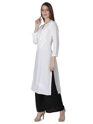 Hand Embroidered White Cotton Lucknowi Chikan Kurti 4