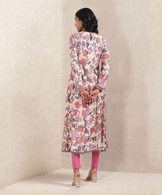 Off White Floral Print Silk Kurta Set by RITU KUMAR 3