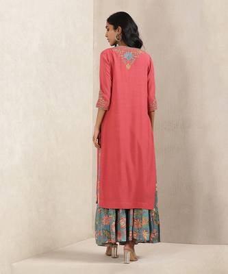 Red Embroidered Kurta With Pant And Dupatta 3