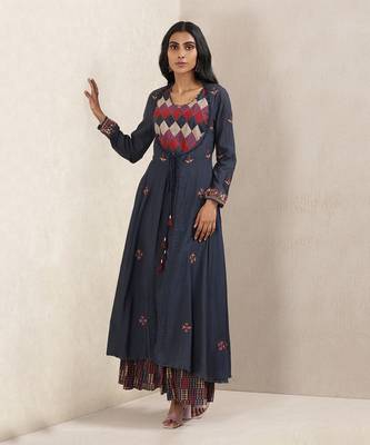 Blue Embroidered Kurta Set 1