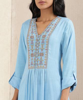 Blue Embroidered Kurta 5