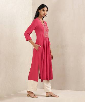 Red Embroidered Kurta 4