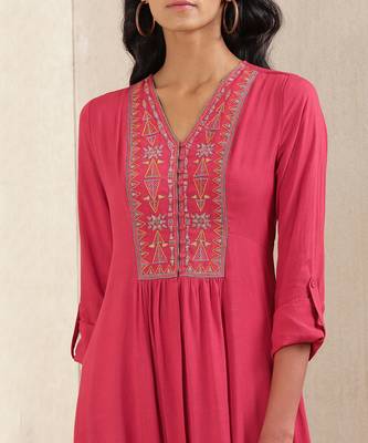 Red Embroidered Kurta 5
