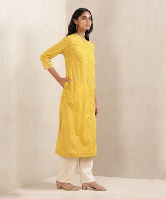 Yellow Printed Cotton Kurta by RITU KUMAR 4