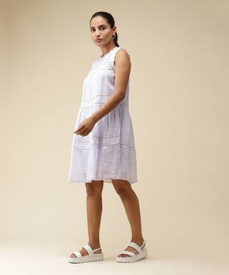 Hi-Neck Sleeveless Solid Short Dress With Embroidery 2