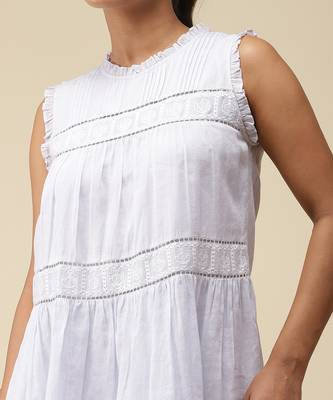 Hi-Neck Sleeveless Solid Short Dress With Embroidery 5
