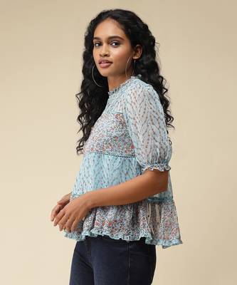 Round Neck Half Sleeves Printed Short Top With Camisole 2