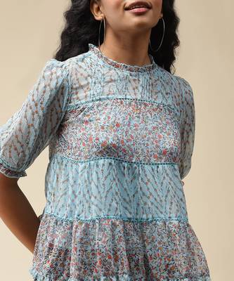 Round Neck Half Sleeves Printed Short Top With Camisole 5
