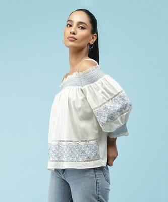 Off-Shoulder Solid Short Top 2