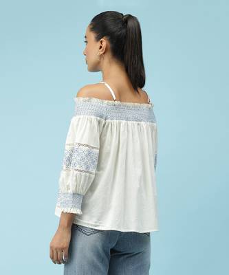 Off-Shoulder Solid Short Top 3