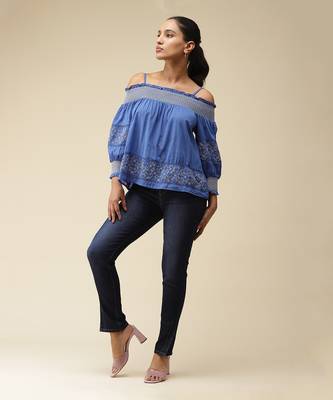 Off-Shoulder Solid Short Top 1