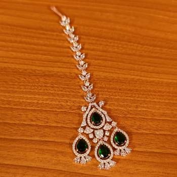 Green emerald  maang-tikka 1