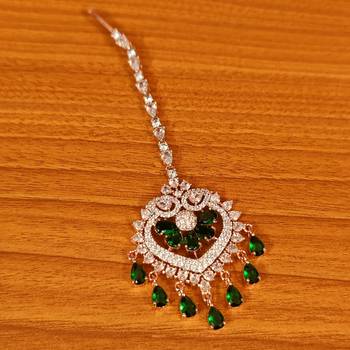 Green emerald  maang-tikka 1