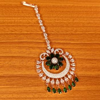 Green emerald  maang-tikka 1