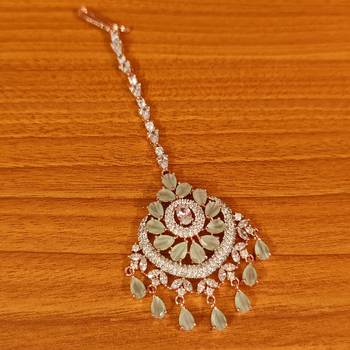 Green onyx maang-tikka 1