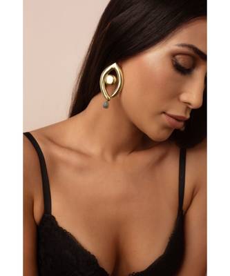 Moon Stone Iris Earring  1