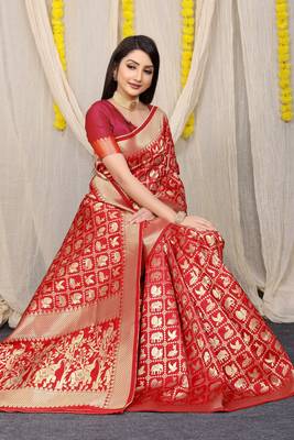 Red Woven Patola Saree With Blouse 2