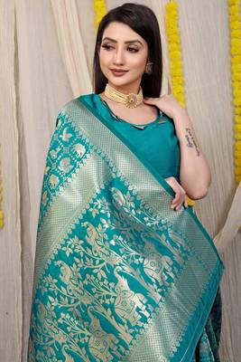 Turquoise Woven Patola Saree With Blouse 4