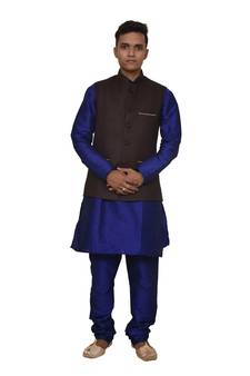 Mag Men's Royal Blue Matching silk Kurta Churidhar With Pink Voilet Joot Waistcoat