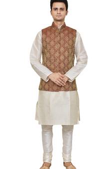 Mag Men's white Matching silk Kurta Churidhar With Maroon Waistcoat