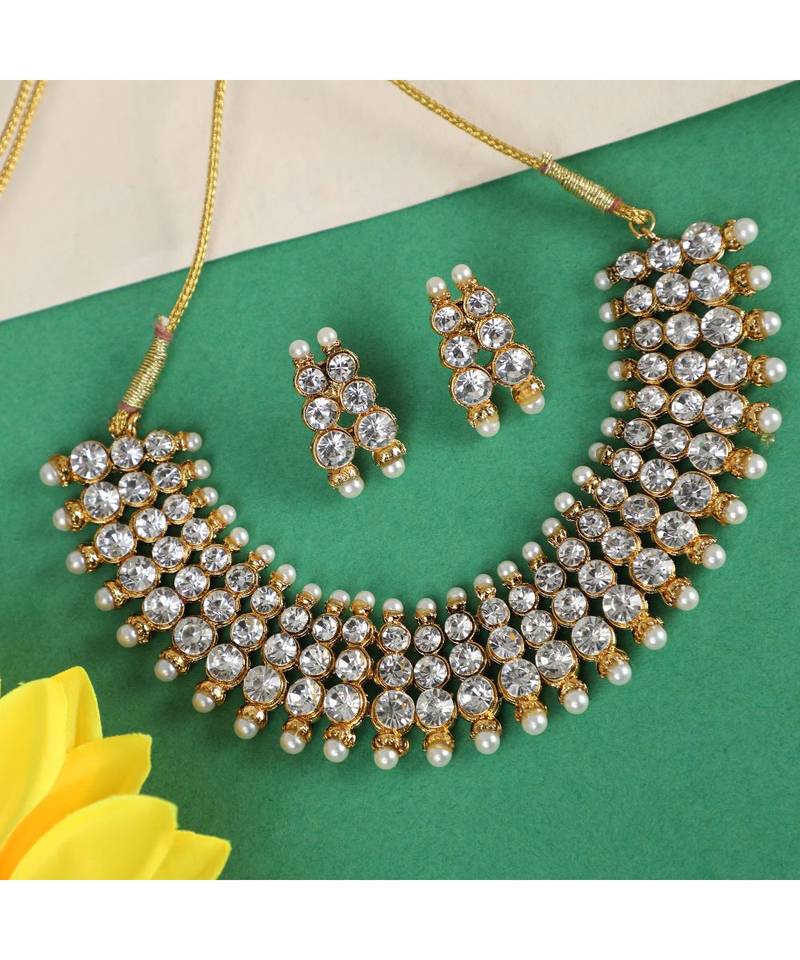 Gold Plated Round Shaped Stone Pearls Studded 3 Line Jewellery set with Stud Earrings