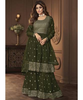  Shamita Shetty Green and Gold Embroidered Gharara Suit 1