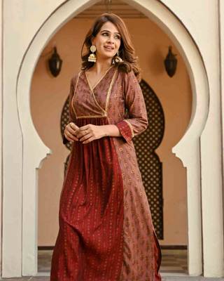 Gathered Chanderi Kurti Set With Lace Work 2