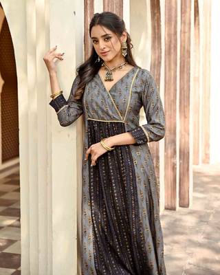 Gathered Chanderi Kurti Set With Lace Work 2