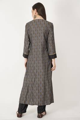 Gathered Chanderi Kurti Set With Lace Work 4