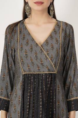 Gathered Chanderi Kurti Set With Lace Work 5