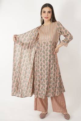 Foil Print Chanderi Angarkha Kurti Set With Gota Work 5