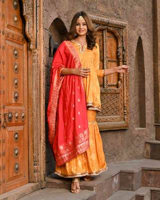 Silk Jacquard Sharara Set With Dupatta 2