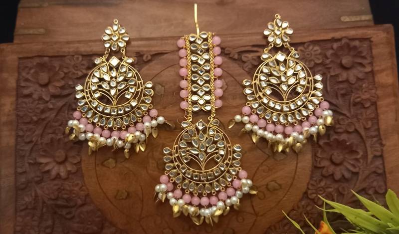 Pink maang-tikka with Earrings in Very Light Weight Kundan for Wedding