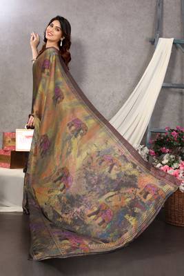 Yellow printed chiffon saree with blouse 2