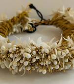 White hair-accessories