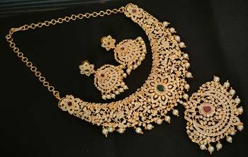 Multicolor south-indian-jewellery 2