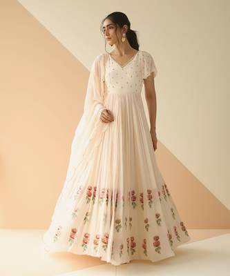 Offwhite Half Kali Anarkali With Scallop Butti Dupatta 2