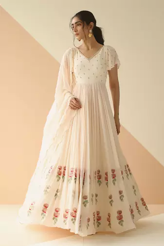 Offwhite Half Kali Anarkali With Scallop Butti Dupatta