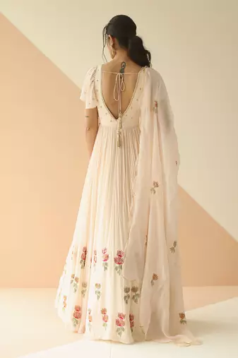 Offwhite Half Kali Anarkali With Scallop Butti Dupatta