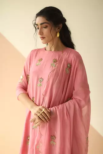Pink Mauve Butti Peplum Dhoti With Scallop Dupatta