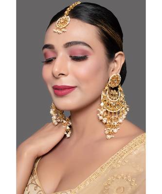 Pearl Beaded Kundan Inspired Mang Tika With Chandbali 2