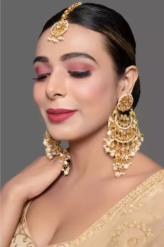 Pearl Beaded Kundan Inspired Mang Tika With Chandbali
