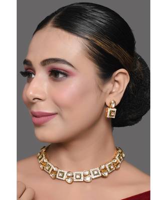 Handcrafted Kundan Necklace with earrings 1