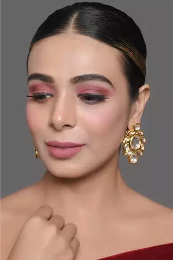 Handcrafted Kundan Embellished Kundan Earrings