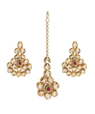 Handcrafted Kundan Studded Gold Toned Earring And Mang Tika Set 2