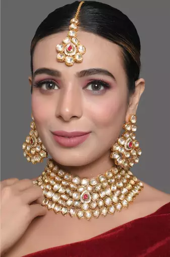 Handcrafted Maharani Kundan Necklace With Earrings & Mang Tika
