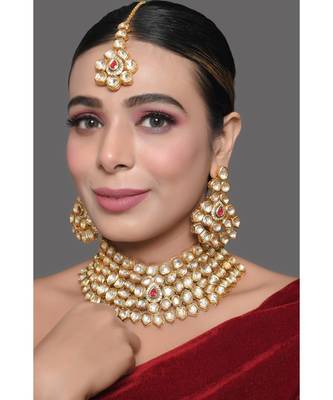 Handcrafted Maharani Kundan Necklace With Earrings & Mang Tika 3