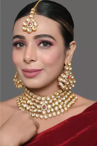 Handcrafted Maharani Kundan Necklace With Earrings & Mang Tika