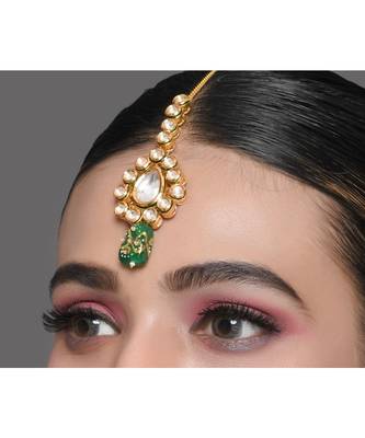 Kundan Gold Toned Green Beaded Mang Tika 4