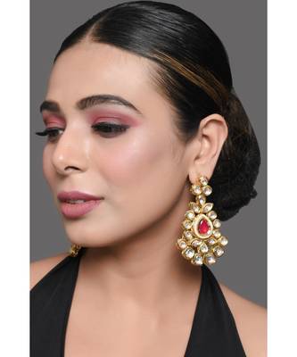 Red Gold Toned Kundan Inspired Earrings 1